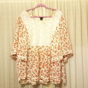 NWOT Torrid Size 3 Floral Top